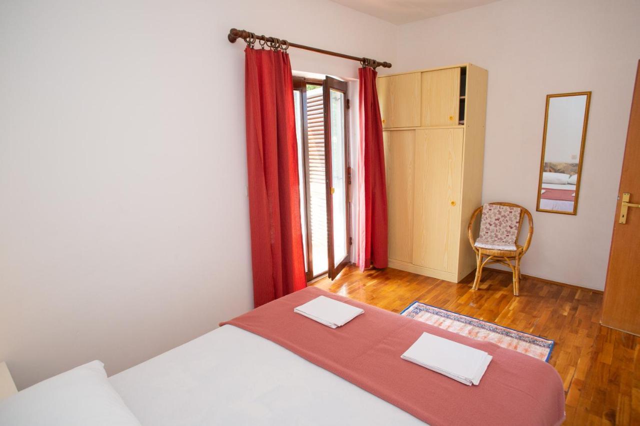 Apartamento House Emilija Novalja Exterior foto