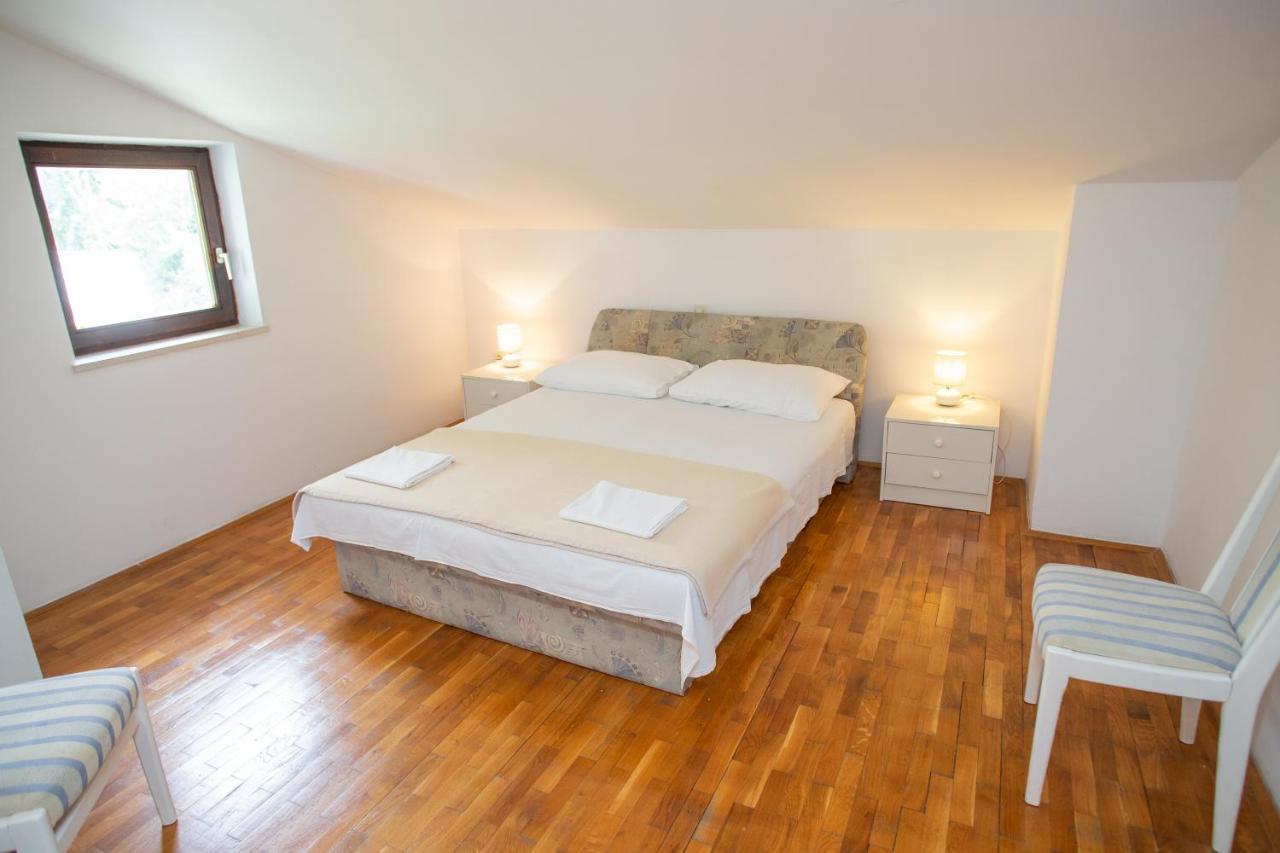 Apartamento House Emilija Novalja Exterior foto