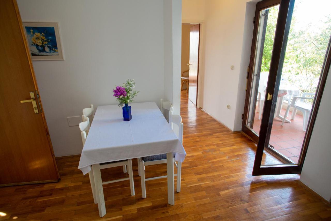 Apartamento House Emilija Novalja Exterior foto